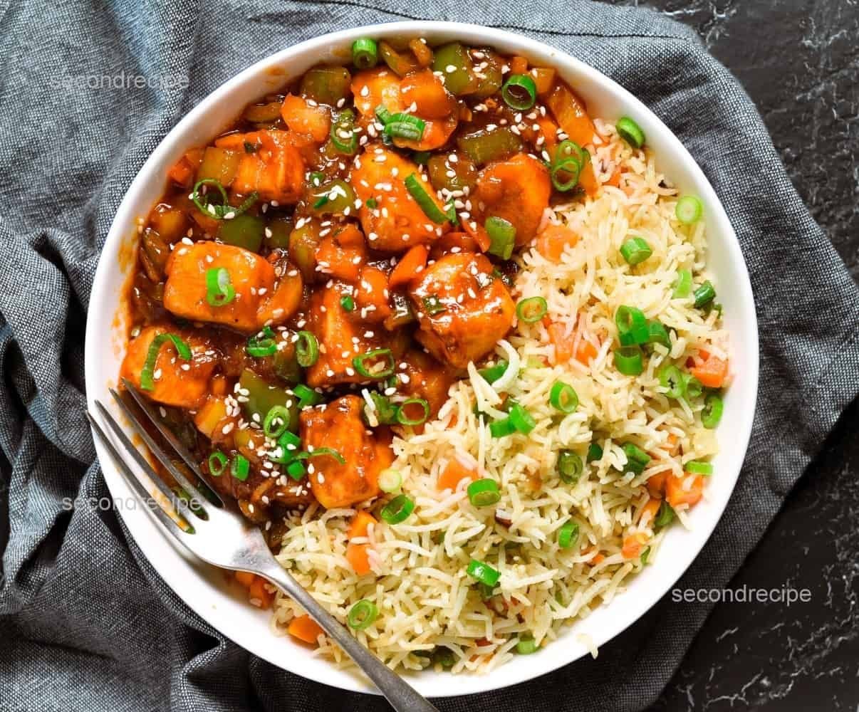 FRIED RICE/ NOODLES + CHILLI PANEER GRAVY