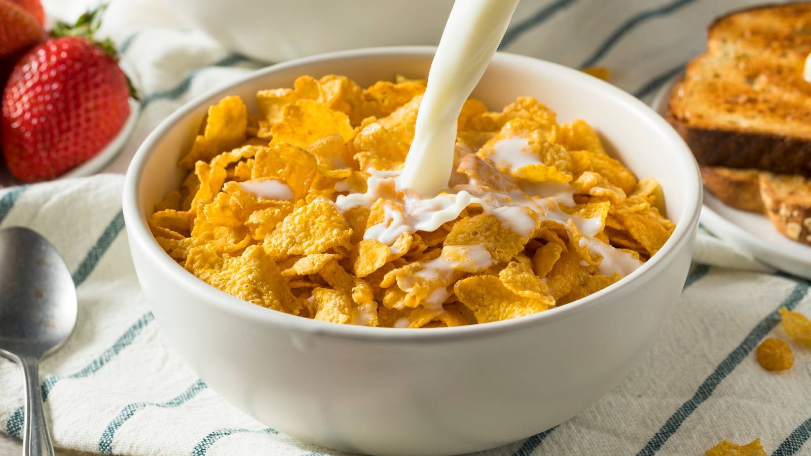 CORN FLAKES WITH MILK