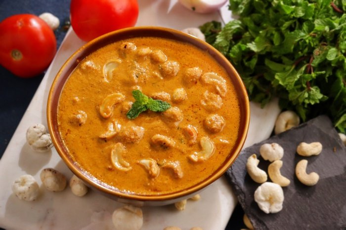Kaju Curry (White Gravy)